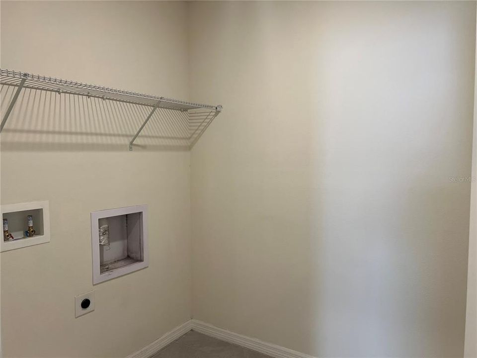 En Venta: $379,000 (5 camas, 3 baños, 2528 Pies cuadrados)