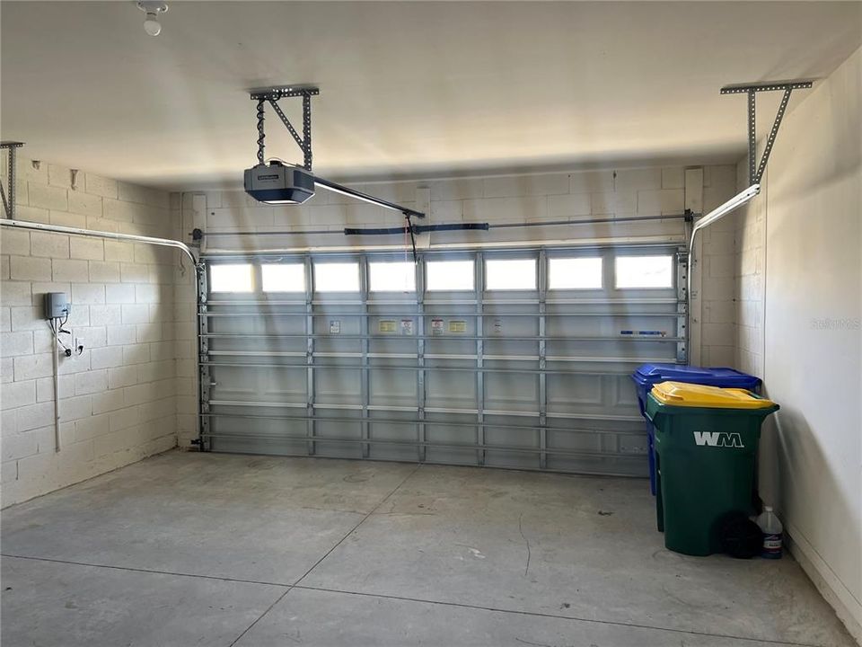 En Venta: $379,000 (5 camas, 3 baños, 2528 Pies cuadrados)