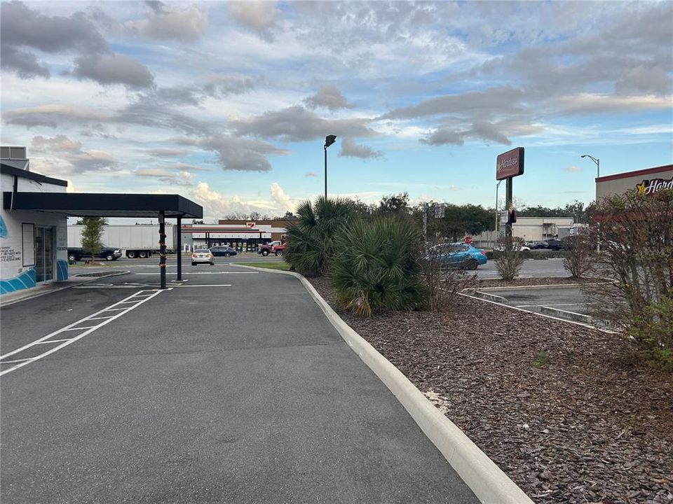 合同活跃: $1,900,000 (0 贝兹, 0 浴室, 2193 平方英尺)