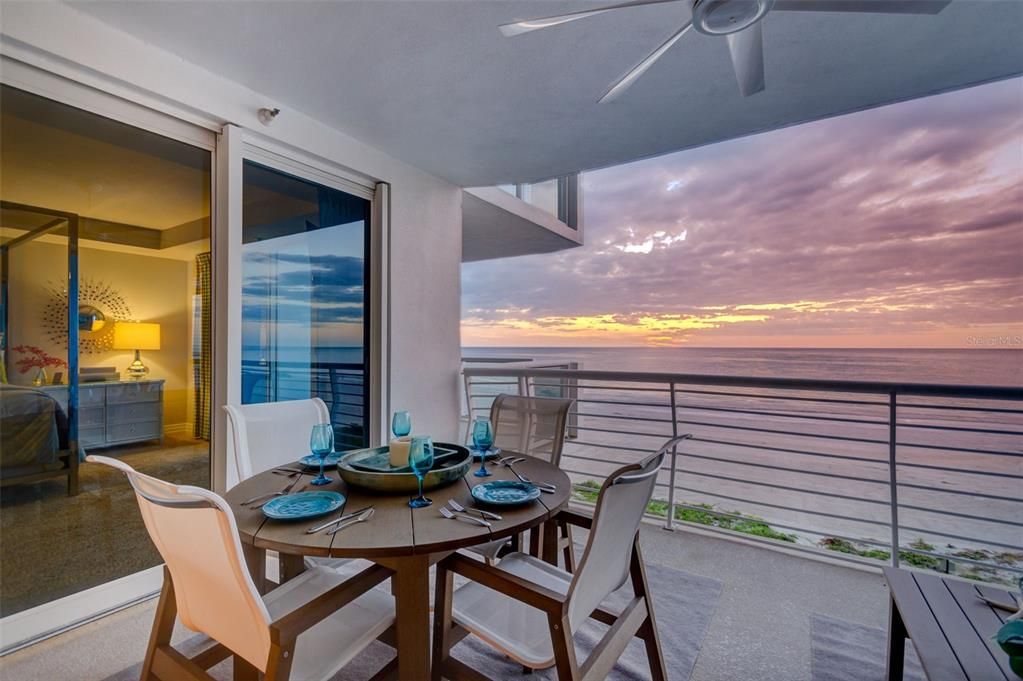 For Sale: $2,695,000 (3 beds, 2 baths, 2328 Square Feet)