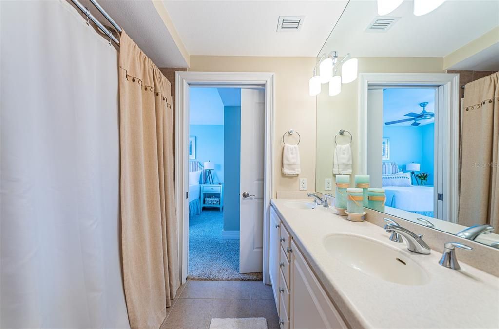 For Sale: $2,695,000 (3 beds, 2 baths, 2328 Square Feet)