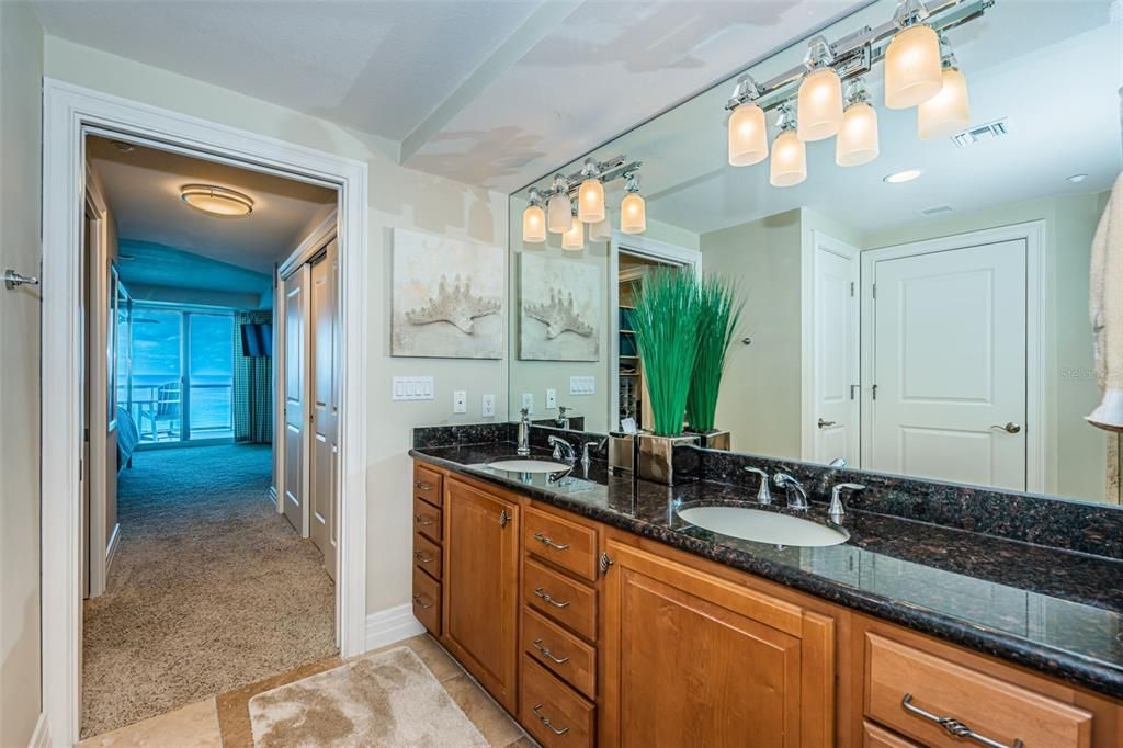 For Sale: $2,695,000 (3 beds, 2 baths, 2328 Square Feet)