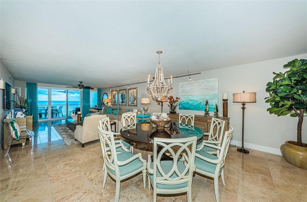 For Sale: $2,695,000 (3 beds, 2 baths, 2328 Square Feet)