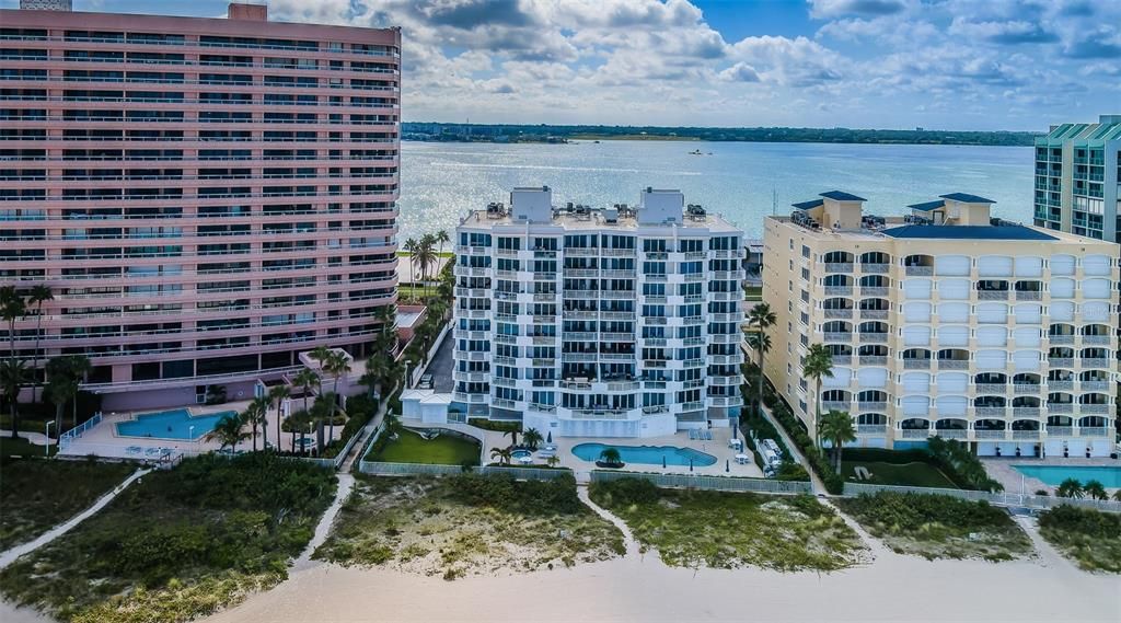 For Sale: $2,695,000 (3 beds, 2 baths, 2328 Square Feet)