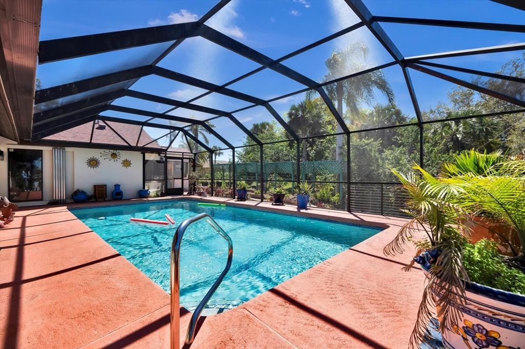 For Sale: $675,000 (4 beds, 2 baths, 2930 Square Feet)