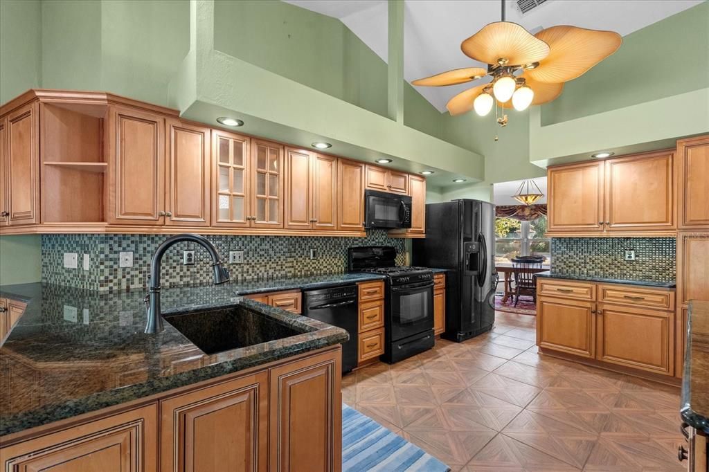 For Sale: $675,000 (4 beds, 2 baths, 2930 Square Feet)