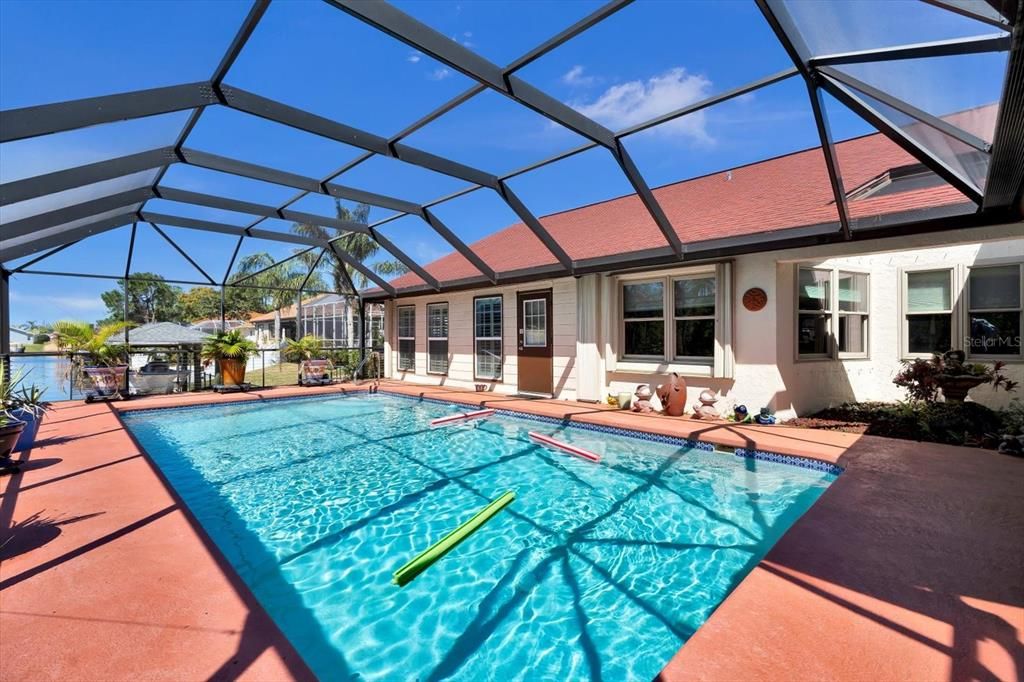 For Sale: $675,000 (4 beds, 2 baths, 2930 Square Feet)