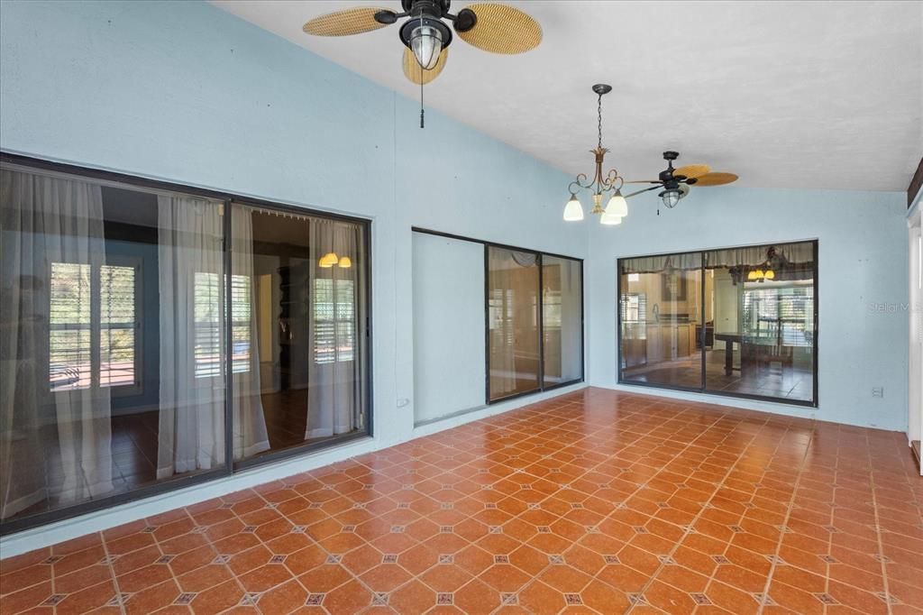 For Sale: $675,000 (4 beds, 2 baths, 2930 Square Feet)