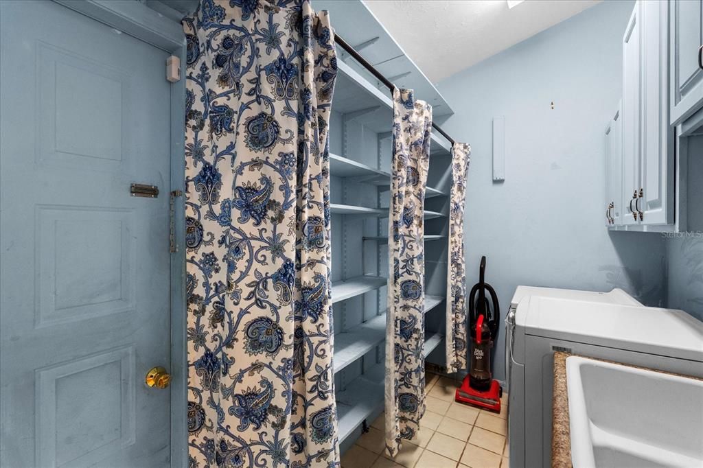 For Sale: $675,000 (4 beds, 2 baths, 2930 Square Feet)