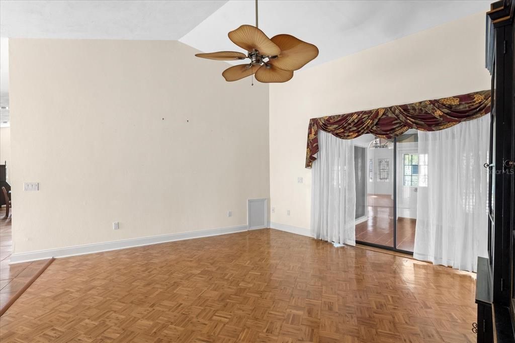 For Sale: $675,000 (4 beds, 2 baths, 2930 Square Feet)