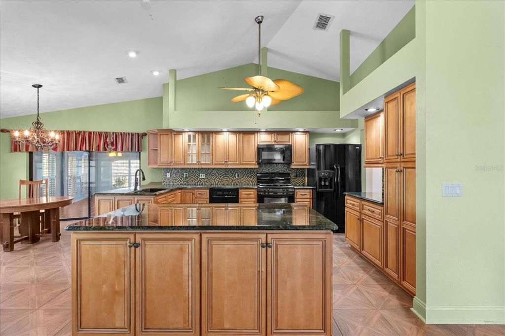 For Sale: $675,000 (4 beds, 2 baths, 2930 Square Feet)