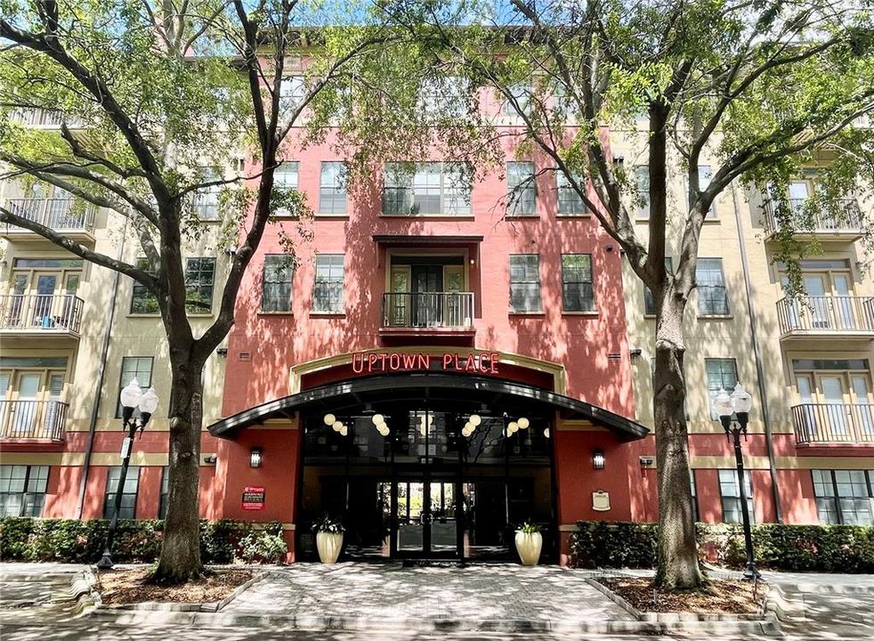 Recently Sold: $166,900 (2 beds, 2 baths, 1053 Square Feet)