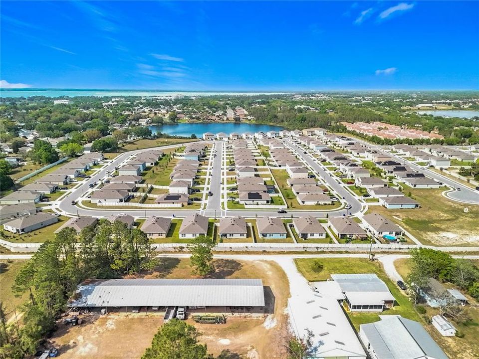 Под контрактом: $310,000 (4 спален, 2 ванн, 1867 Квадратных фут)