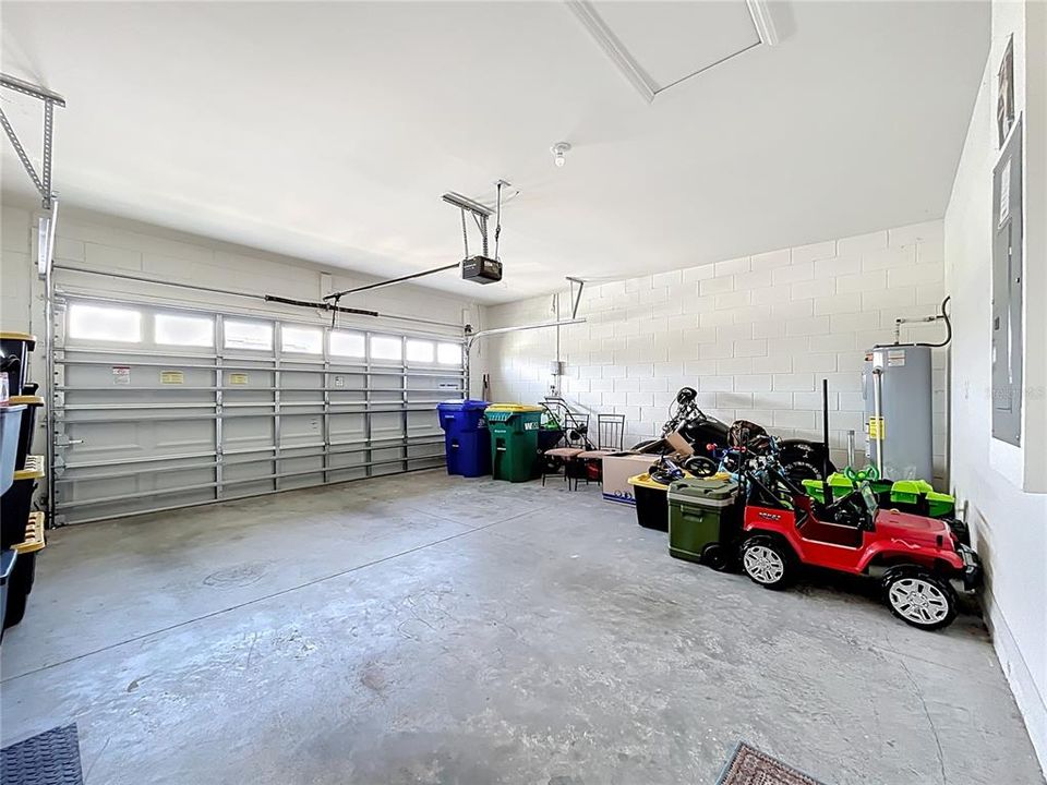 Под контрактом: $310,000 (4 спален, 2 ванн, 1867 Квадратных фут)