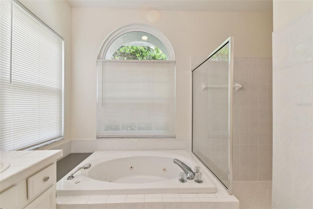 На продажу: $835,000 (4 спален, 3 ванн, 2673 Квадратных фут)