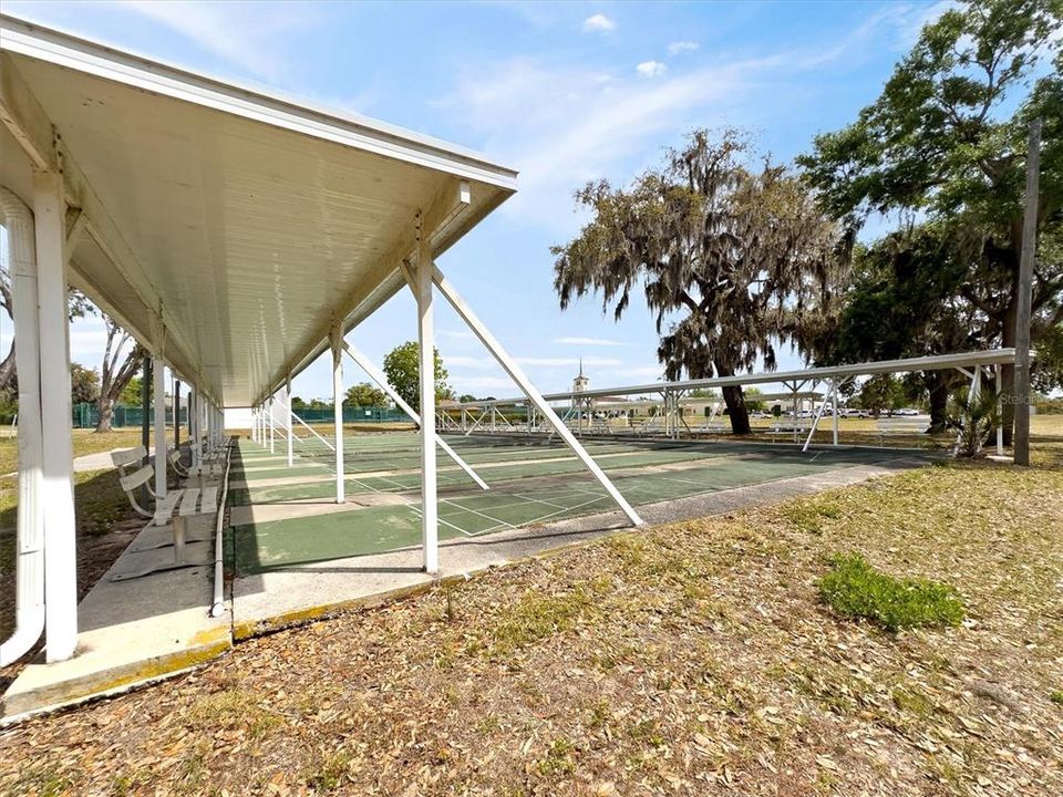 Под контрактом: $279,900 (3 спален, 2 ванн, 1819 Квадратных фут)