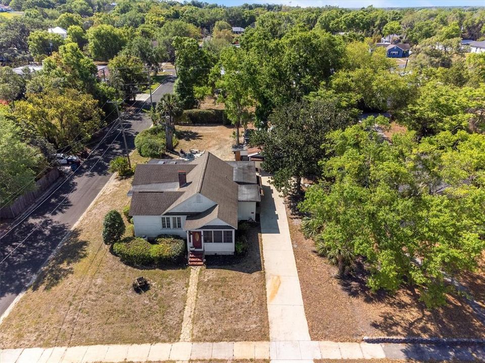 Под контрактом: $279,900 (3 спален, 2 ванн, 1819 Квадратных фут)