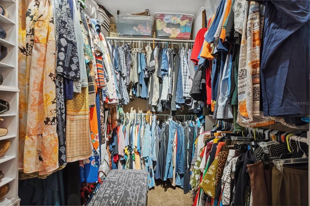 Под контрактом: $279,900 (3 спален, 2 ванн, 1819 Квадратных фут)