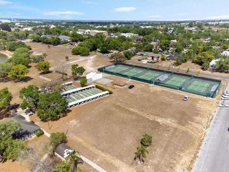 Под контрактом: $279,900 (3 спален, 2 ванн, 1819 Квадратных фут)