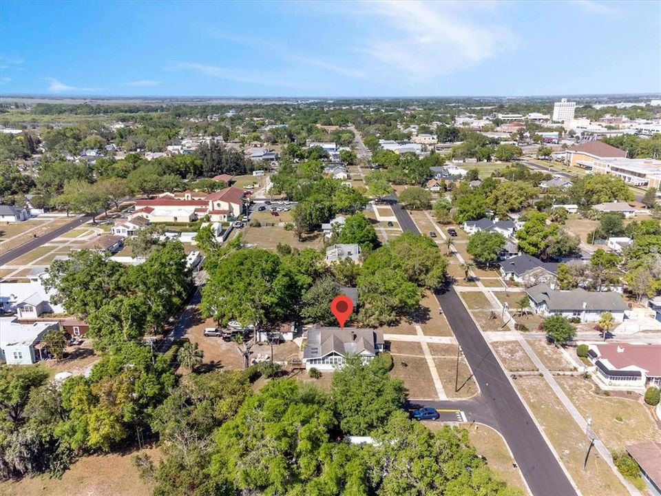 Под контрактом: $279,900 (3 спален, 2 ванн, 1819 Квадратных фут)