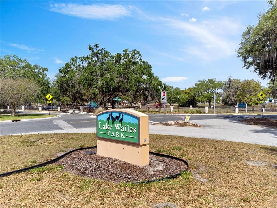 Под контрактом: $279,900 (3 спален, 2 ванн, 1819 Квадратных фут)