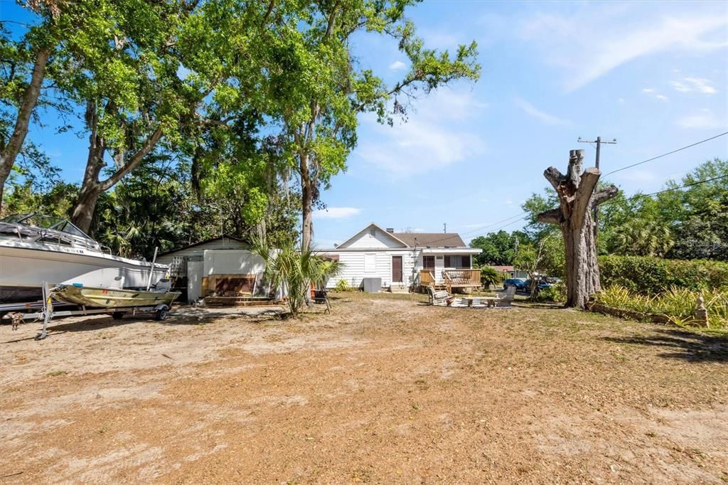 Под контрактом: $279,900 (3 спален, 2 ванн, 1819 Квадратных фут)