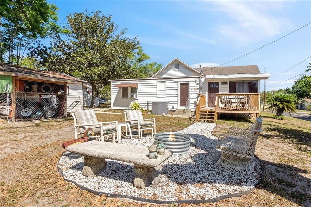 Под контрактом: $279,900 (3 спален, 2 ванн, 1819 Квадратных фут)