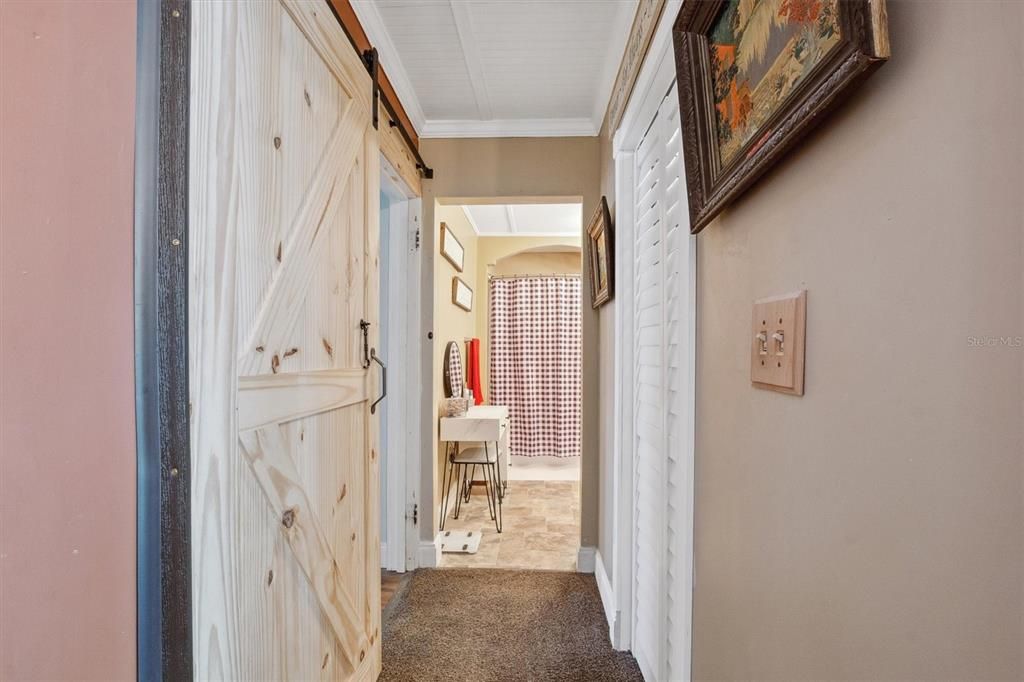 Под контрактом: $279,900 (3 спален, 2 ванн, 1819 Квадратных фут)