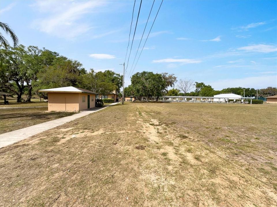 Под контрактом: $279,900 (3 спален, 2 ванн, 1819 Квадратных фут)