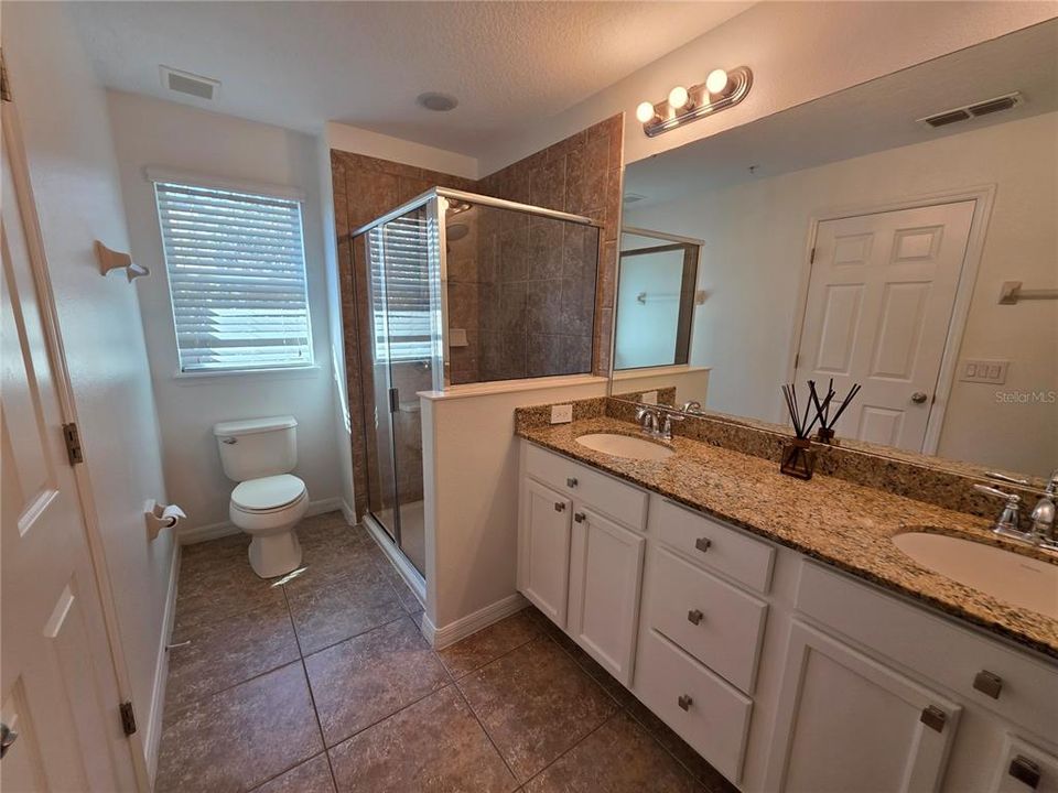 На продажу: $365,000 (3 спален, 2 ванн, 1762 Квадратных фут)