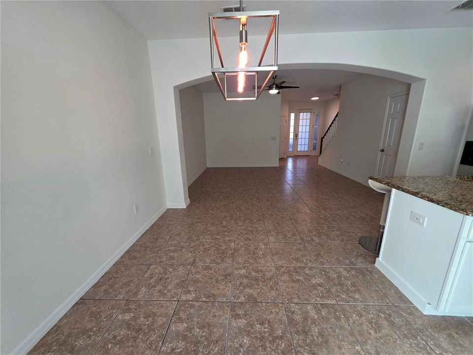 На продажу: $365,000 (3 спален, 2 ванн, 1762 Квадратных фут)