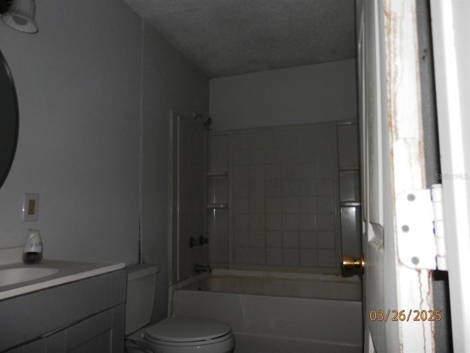 待售: $84,900 (3 贝兹, 1 浴室, 960 平方英尺)