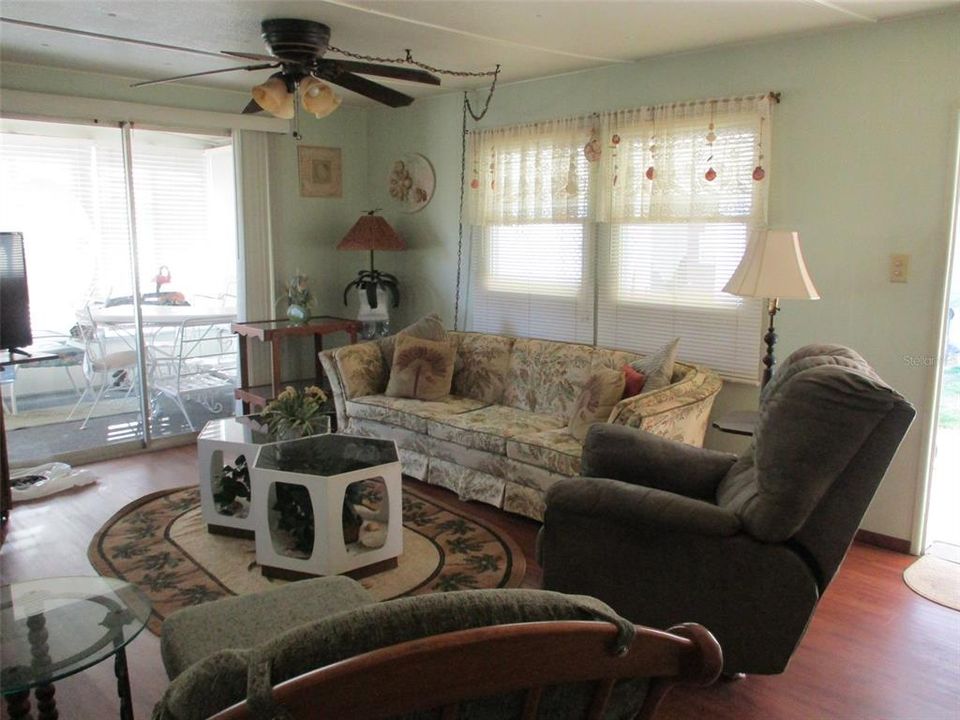 Active With Contract: $65,000 (2 beds, 1 baths, 768 Square Feet)