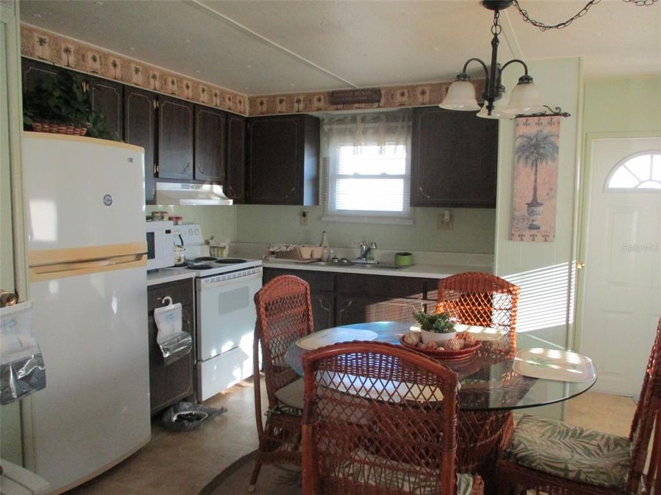 Active With Contract: $65,000 (2 beds, 1 baths, 768 Square Feet)
