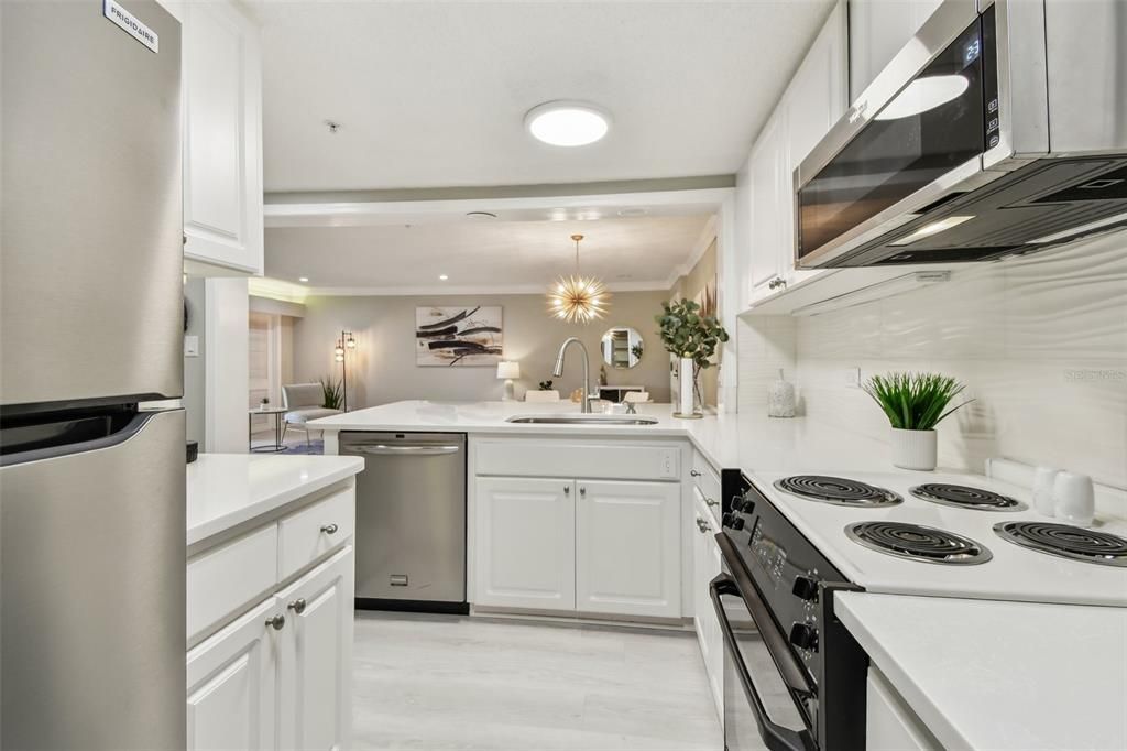 На продажу: $254,000 (1 спален, 1 ванн, 825 Квадратных фут)