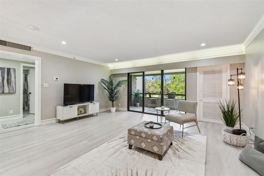 На продажу: $254,000 (1 спален, 1 ванн, 825 Квадратных фут)