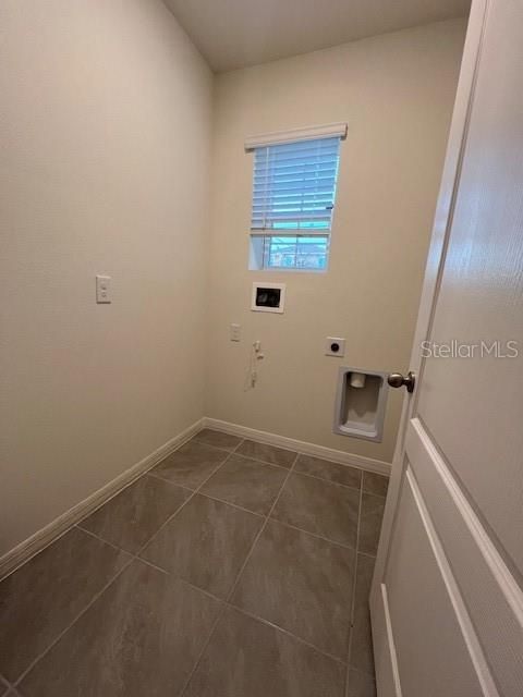 For Rent: $1,950 (3 beds, 2 baths, 1504 Square Feet)