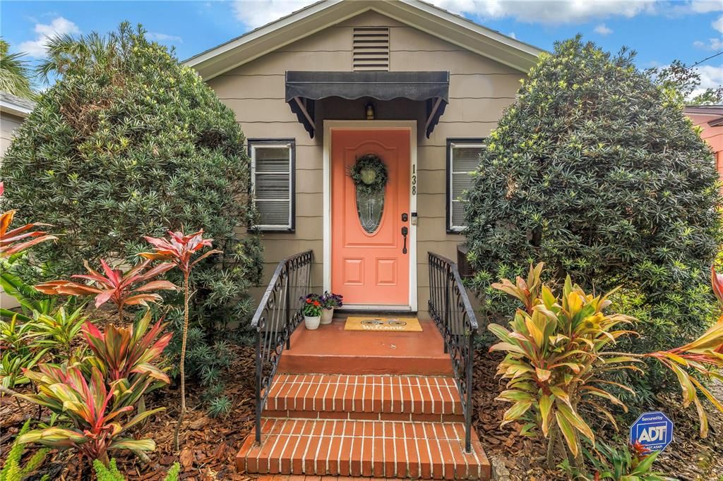 Recently Sold: $875,000 (3 beds, 2 baths, 1940 Square Feet)