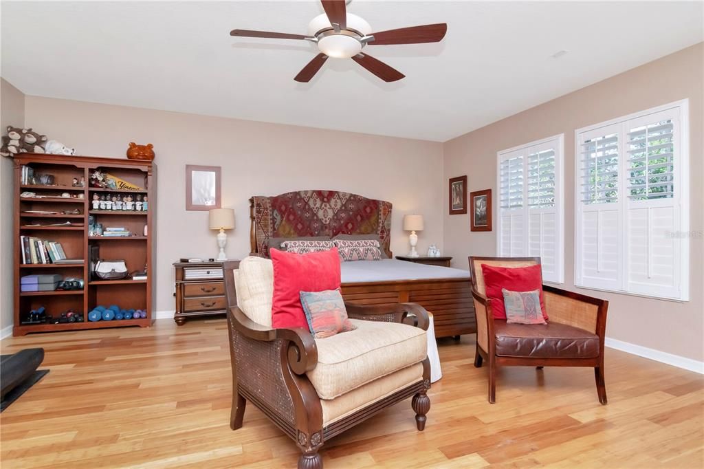 For Sale: $595,000 (3 beds, 2 baths, 2348 Square Feet)