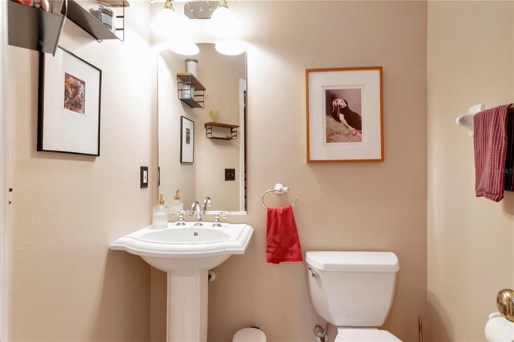 For Sale: $595,000 (3 beds, 2 baths, 2348 Square Feet)