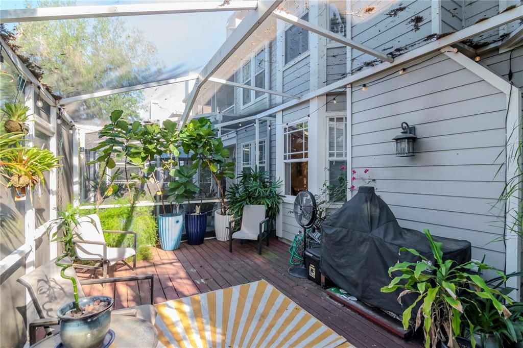 For Sale: $595,000 (3 beds, 2 baths, 2348 Square Feet)