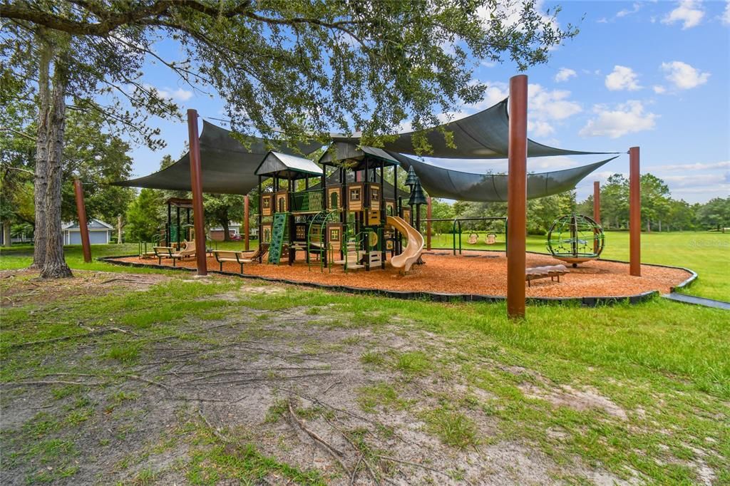 Под контрактом: $415,000 (5 спален, 2 ванн, 2389 Квадратных фут)