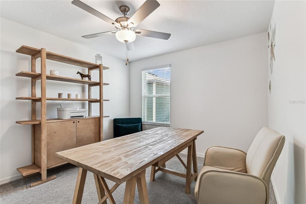 Под контрактом: $415,000 (5 спален, 2 ванн, 2389 Квадратных фут)