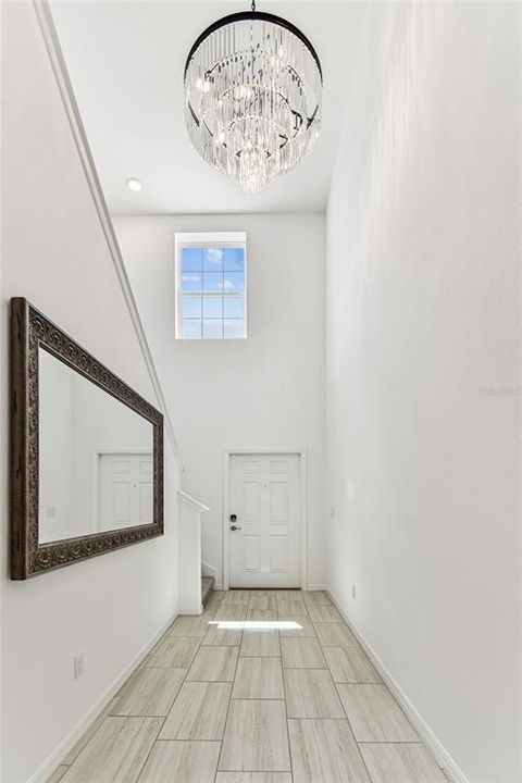 Под контрактом: $415,000 (5 спален, 2 ванн, 2389 Квадратных фут)