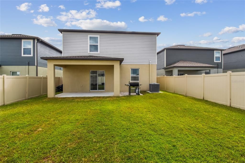 Под контрактом: $415,000 (5 спален, 2 ванн, 2389 Квадратных фут)