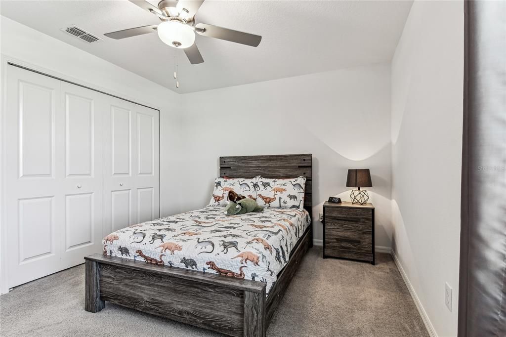 Под контрактом: $415,000 (5 спален, 2 ванн, 2389 Квадратных фут)