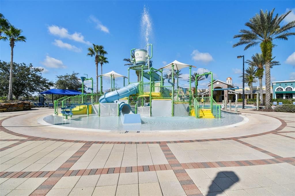 Под контрактом: $415,000 (5 спален, 2 ванн, 2389 Квадратных фут)