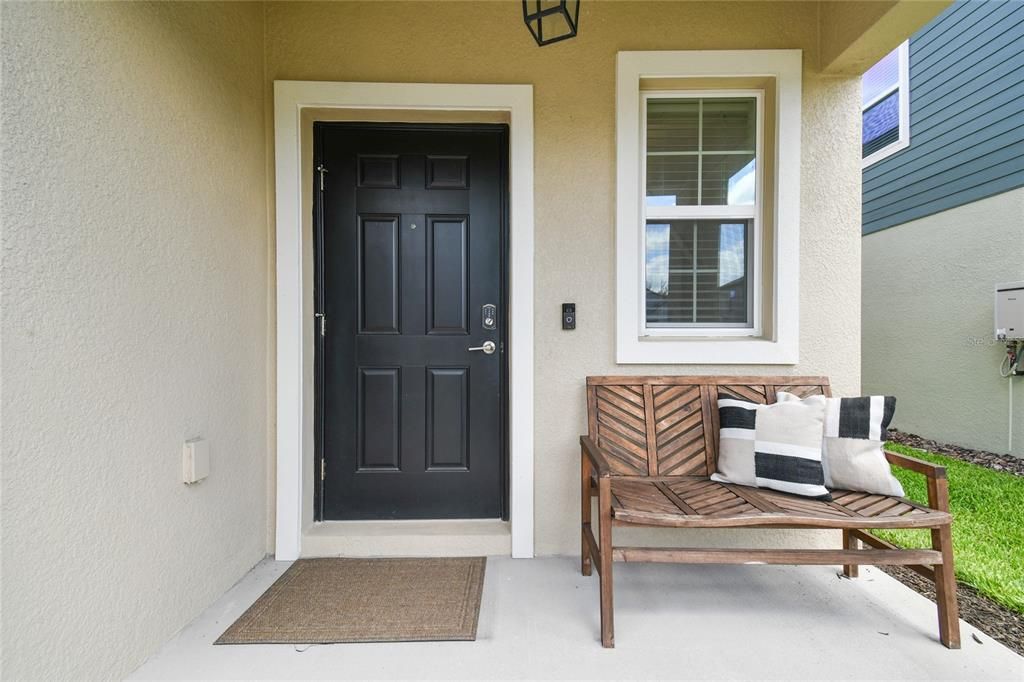 Под контрактом: $415,000 (5 спален, 2 ванн, 2389 Квадратных фут)