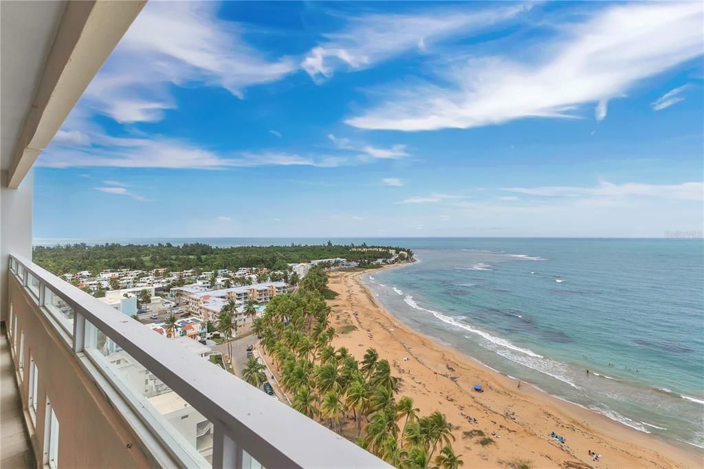 Active With Contract: $465,000 (1 beds, 2 baths, 1032 Square Feet)