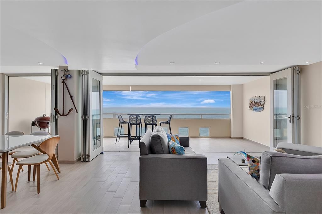 Active With Contract: $465,000 (1 beds, 2 baths, 1032 Square Feet)